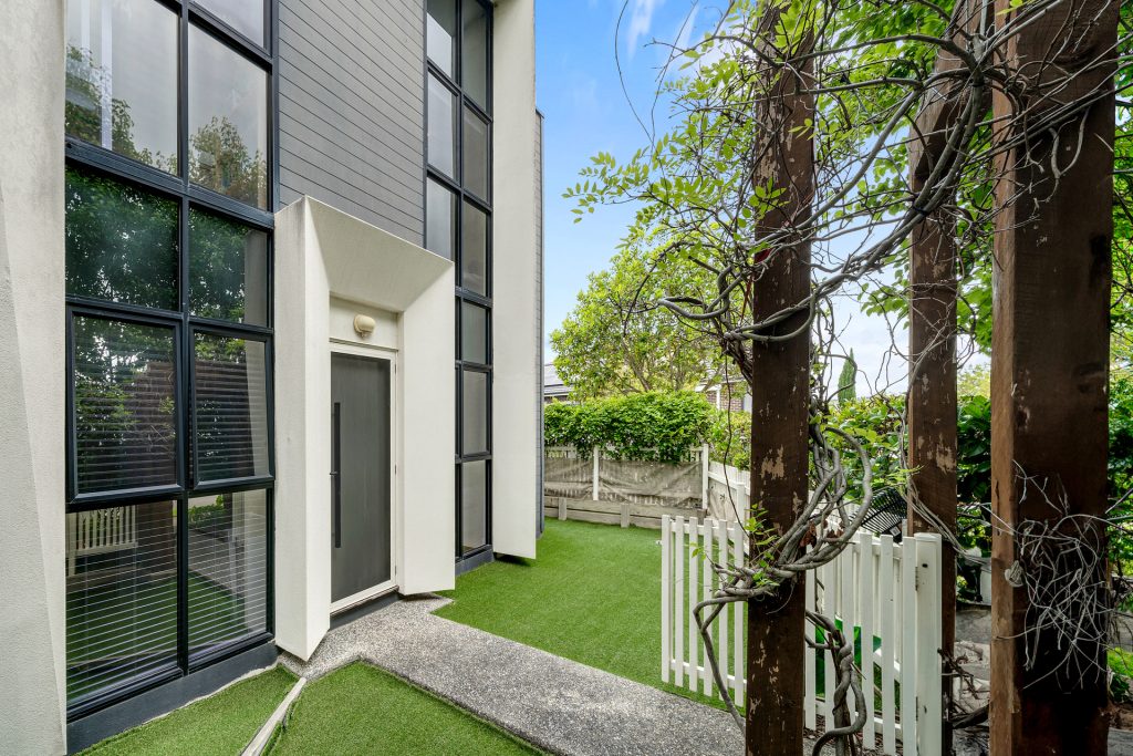 31 Messenger Street, North Kellyville NSW 2155 - photo 2