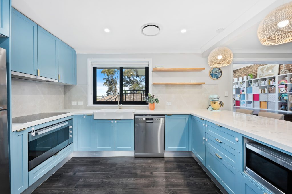 35 Topaz Crescent, Seven Hills NSW 2147 - photo 5