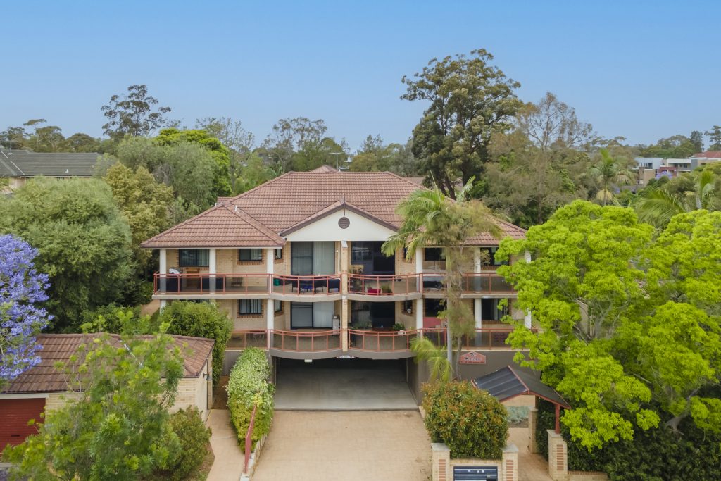 6/3 Cheriton Avenue, Castle Hill NSW 2154 - photo 12