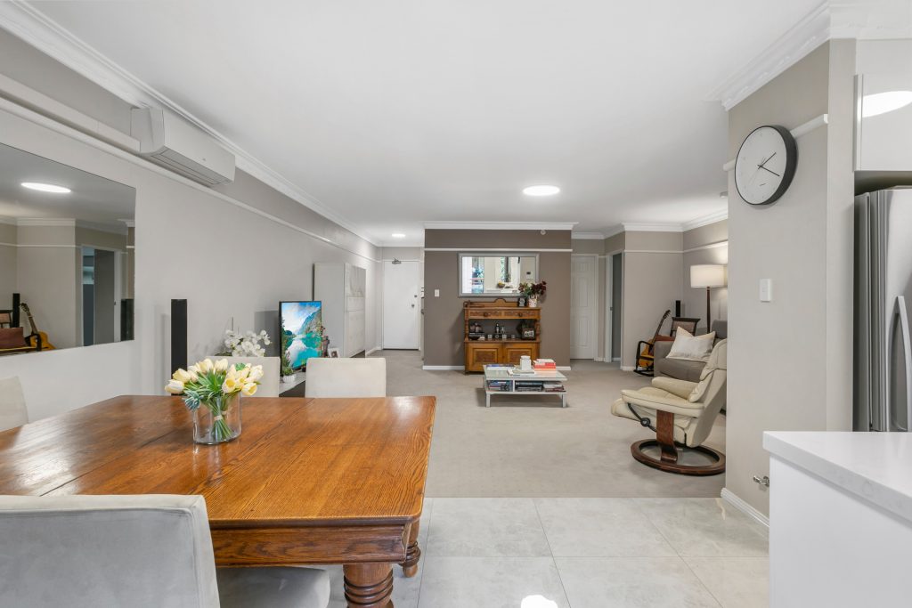 6/3 Cheriton Avenue, Castle Hill NSW 2154 - photo 4