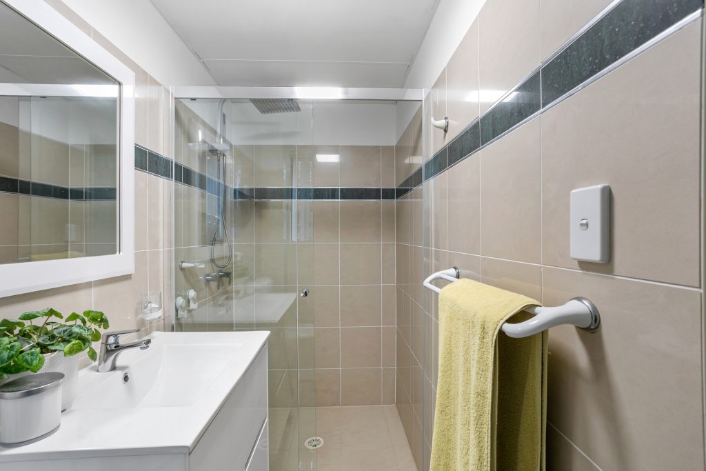 6/3 Cheriton Avenue, Castle Hill NSW 2154 - photo 9
