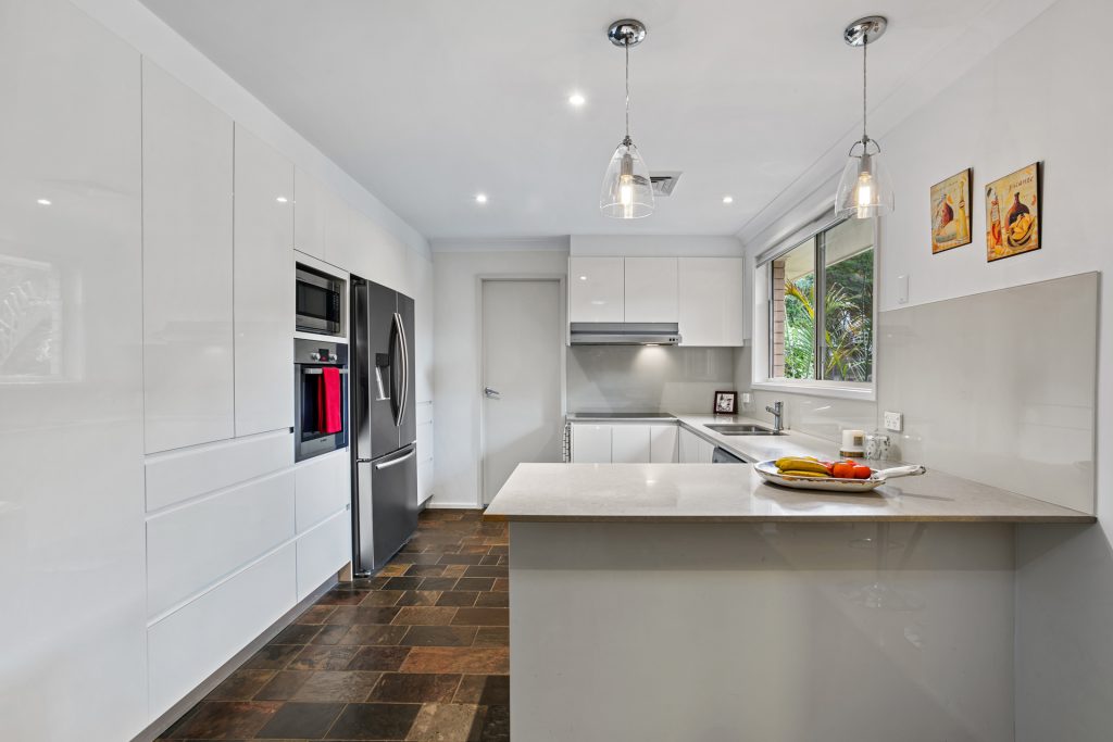 5 Castlewood Drive, Castle Hill NSW 2154 - photo 4