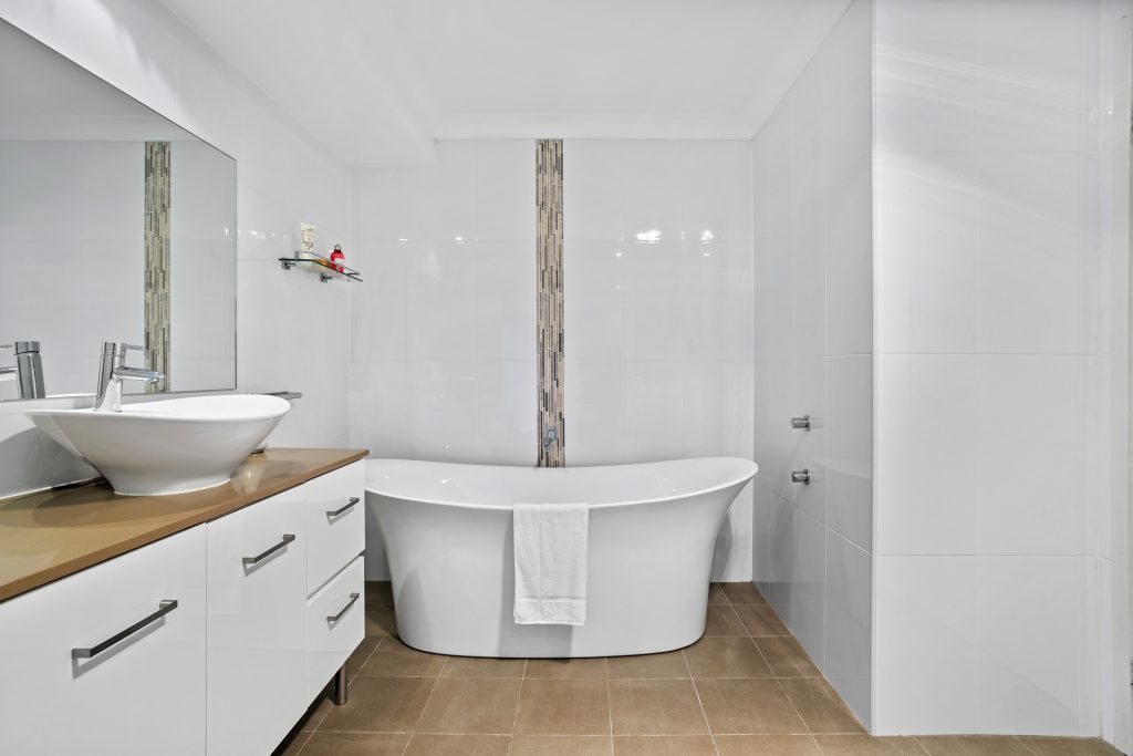 5 Castlewood Drive, Castle Hill NSW 2154 - photo 10