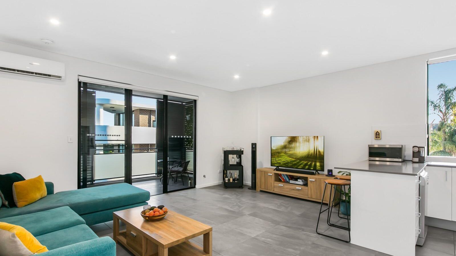 205/161 Great Western Highway, Mays Hill NSW 2145 - photo 3