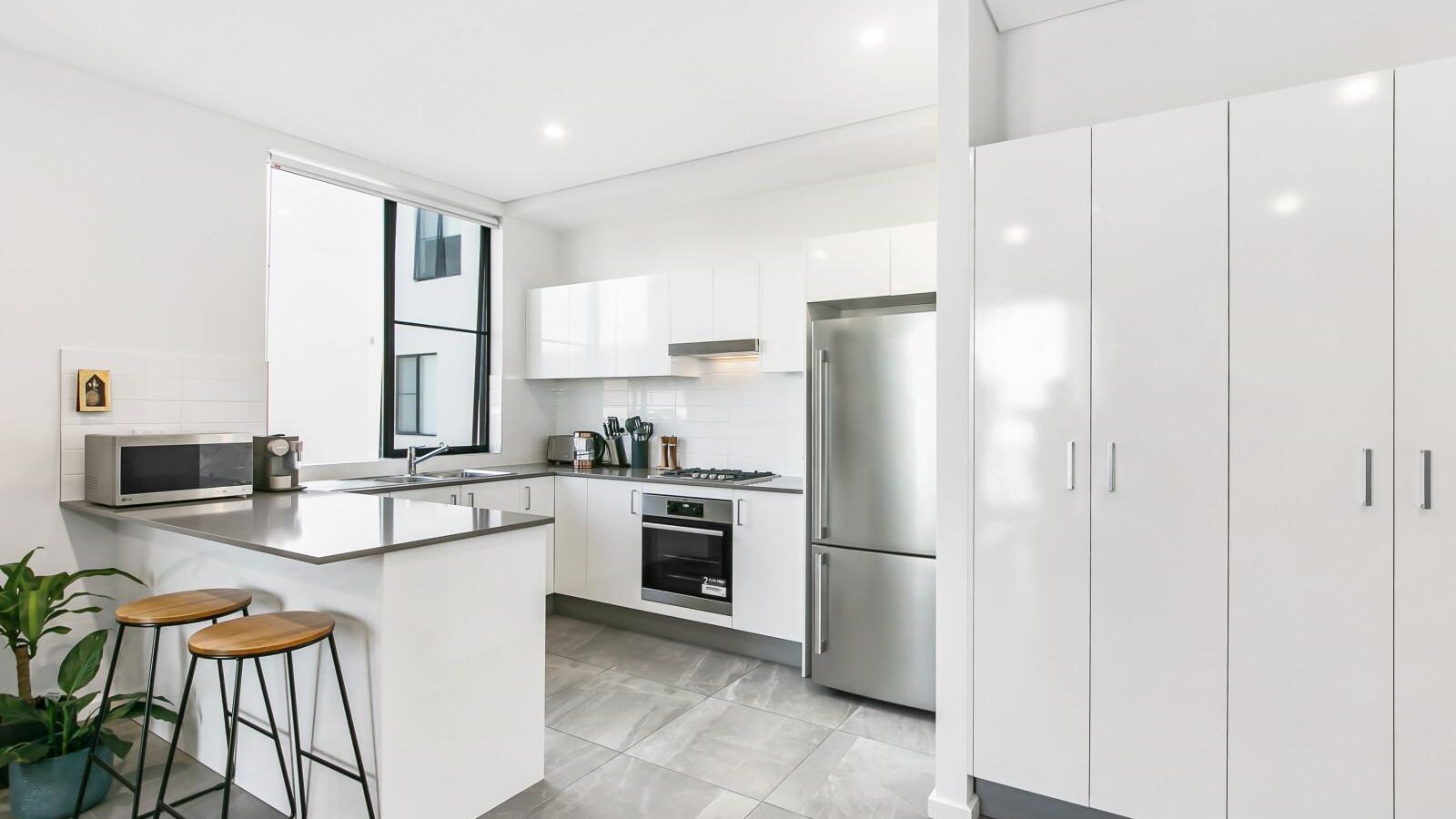 205/161 Great Western Highway, Mays Hill NSW 2145 - photo 4