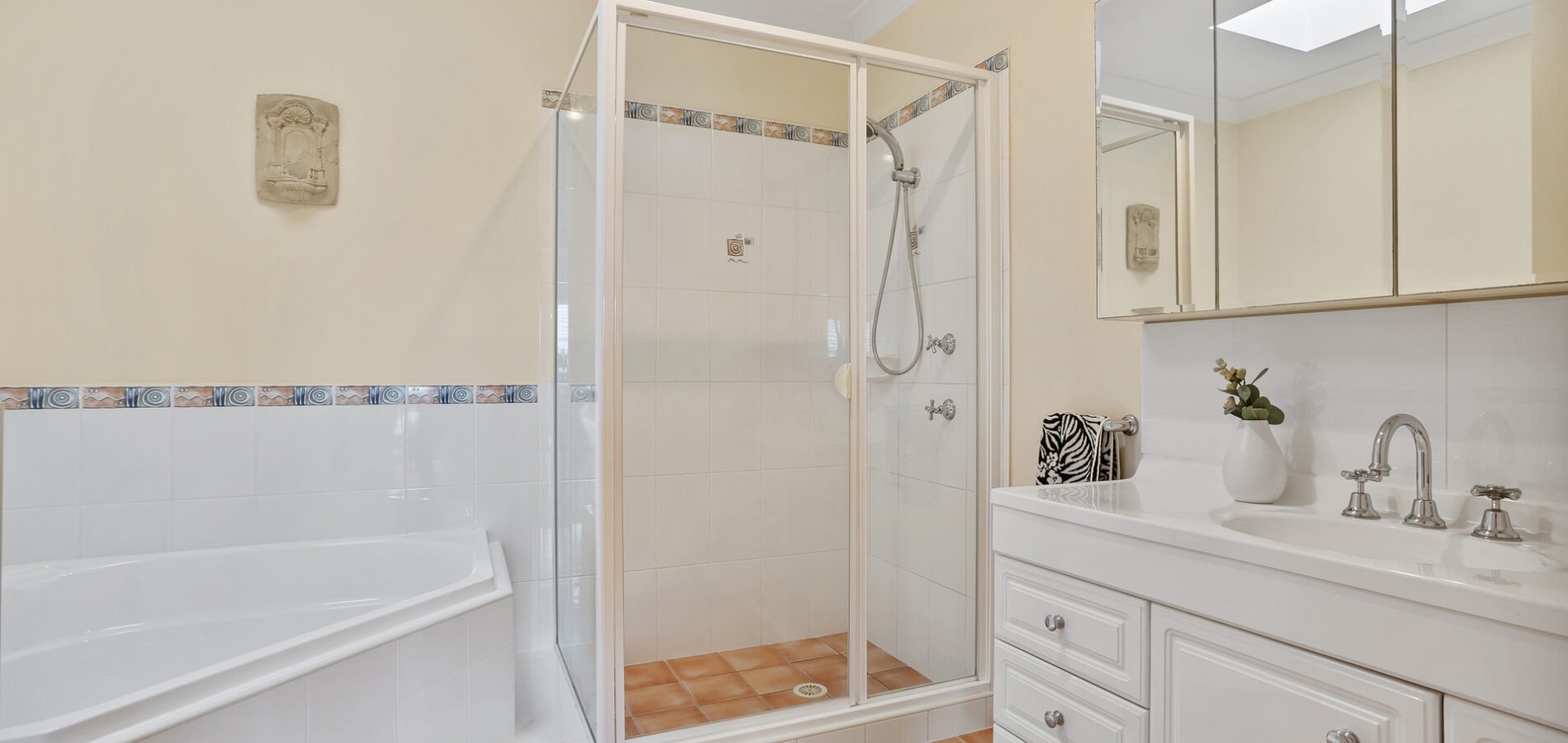 6 Capizzi Place, Castle Hill NSW 2154 - photo 11