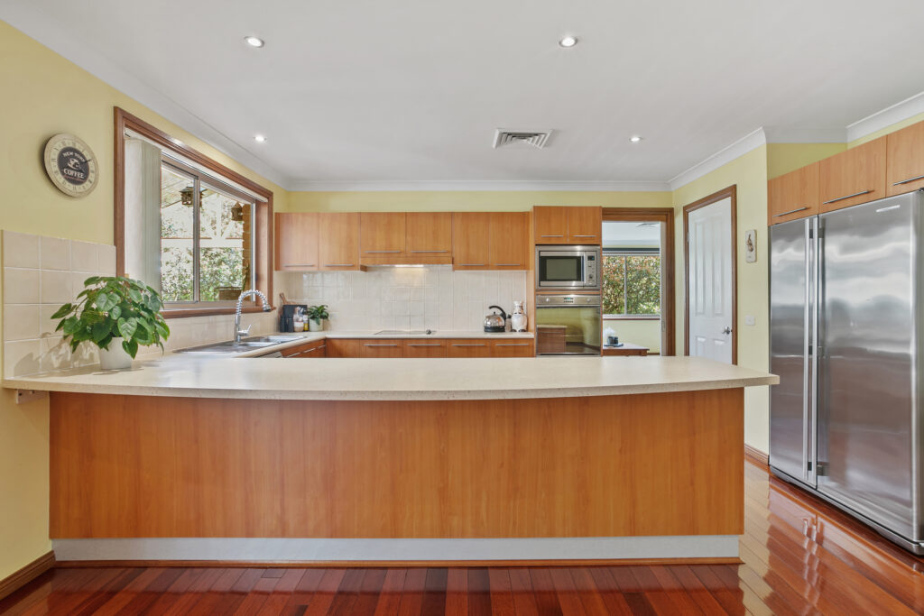 6 Capizzi Place, Castle Hill NSW 2154 - photo 5
