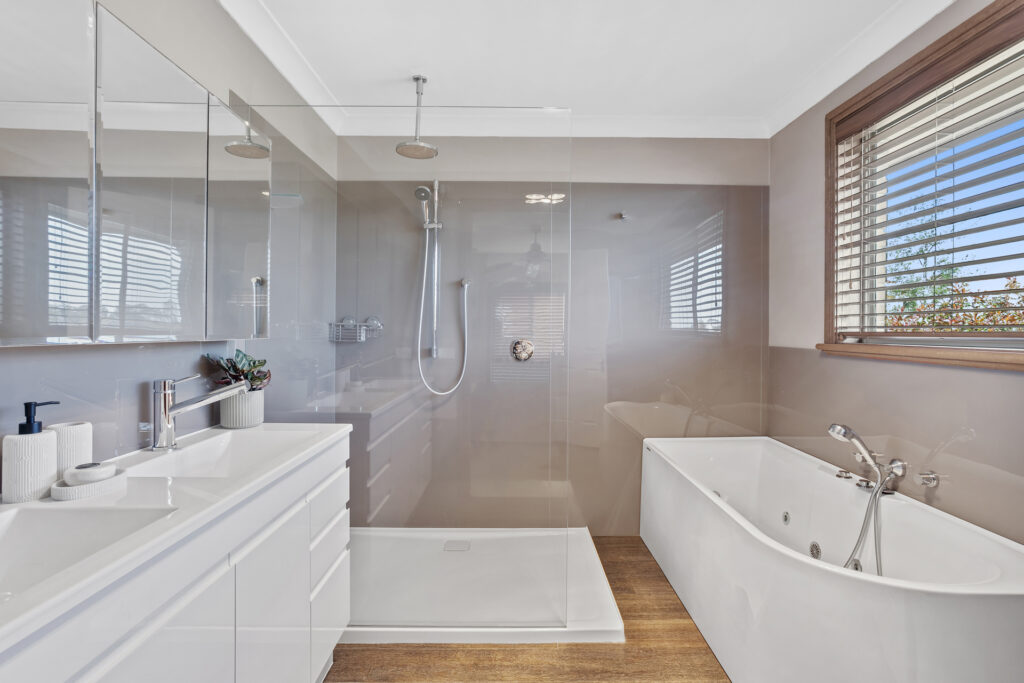 6 Capizzi Place, Castle Hill NSW 2154 - photo 10