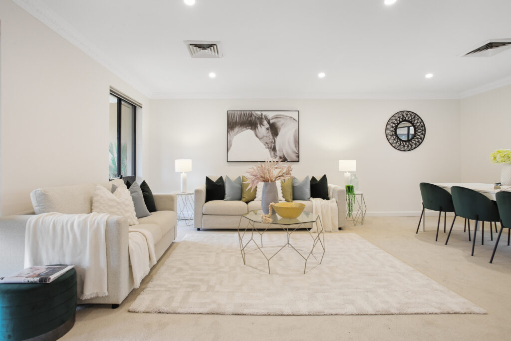 60 Molyneaux Avenue, Kings Langley NSW 2147 - photo 2