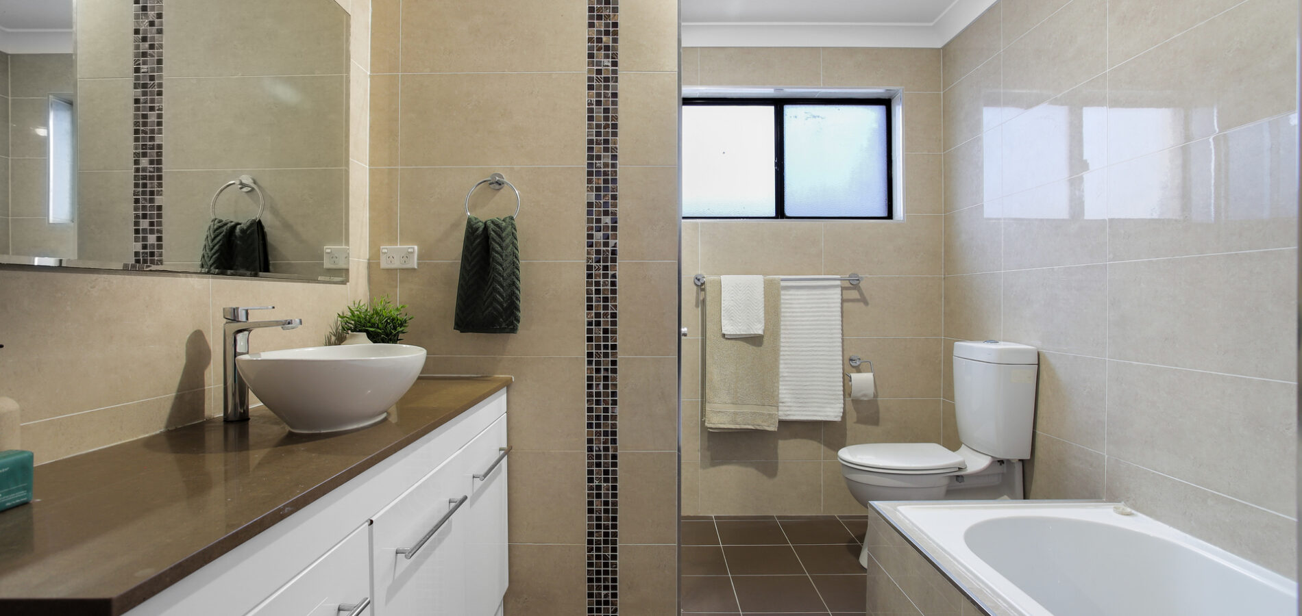 60 Molyneaux Avenue, Kings Langley NSW 2147 - photo 11