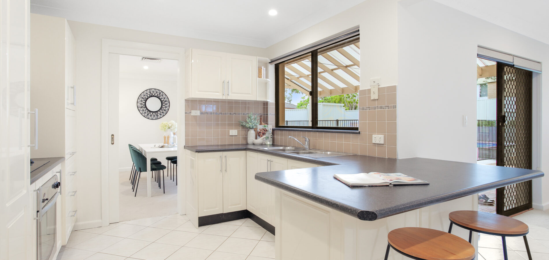 60 Molyneaux Avenue, Kings Langley NSW 2147 - photo 5