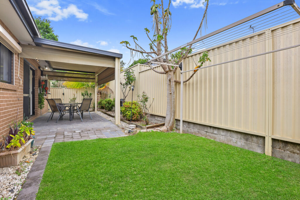 5b Carinya Road, Girraween NSW 2145 - photo 10