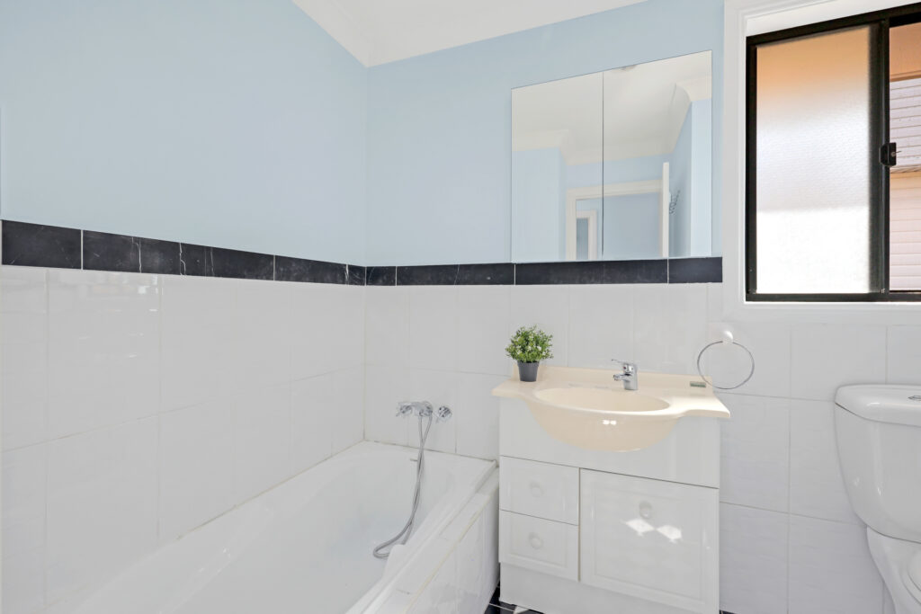 1/12 Caloola Road, Constitution Hill NSW 2145 - photo 8