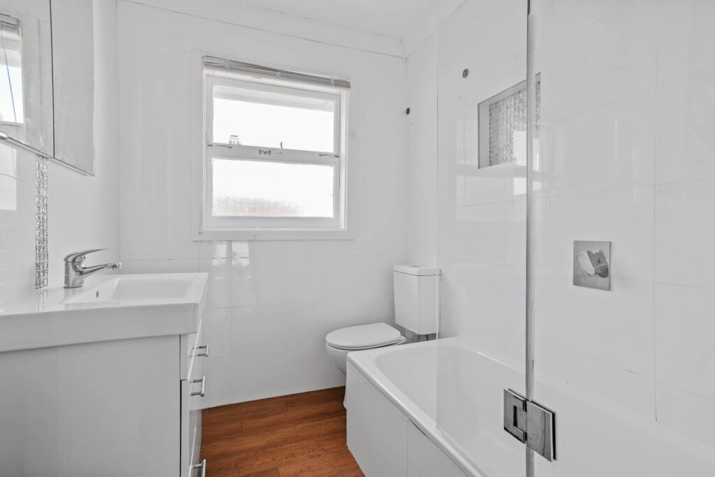 5/50 Alexandra Avenue, Westmead NSW 2145 - photo 3