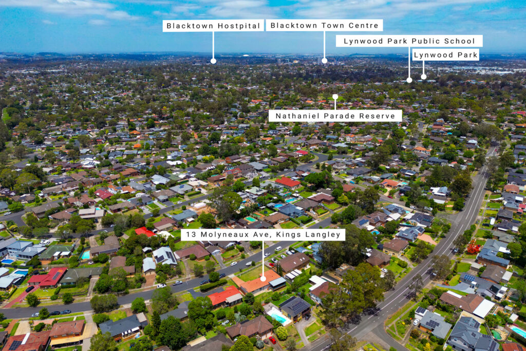 13 Molyneaux Avenue, Kings Langley NSW 2147 - photo 15
