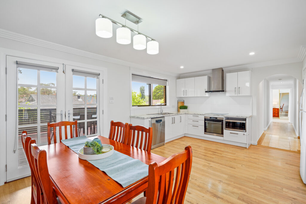 13 Molyneaux Avenue, Kings Langley NSW 2147 - photo 6