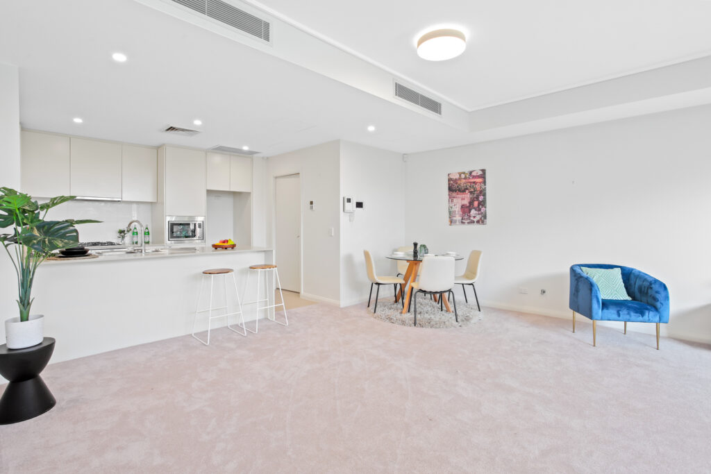 6 Amalfi Drive, Wentworth Point NSW 2127 - photo 4