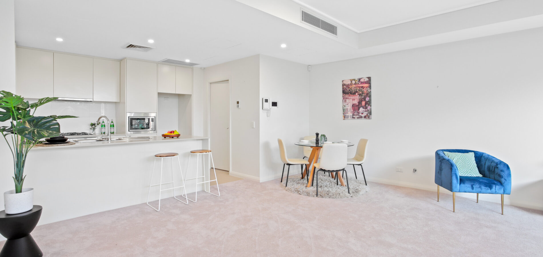 6 Amalfi Drive, Wentworth Point NSW 2127 - photo 4