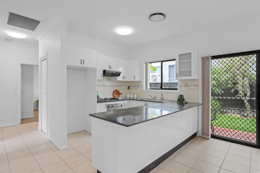 2A Rhonda Street, Pendle Hill NSW 2145 - photo 5