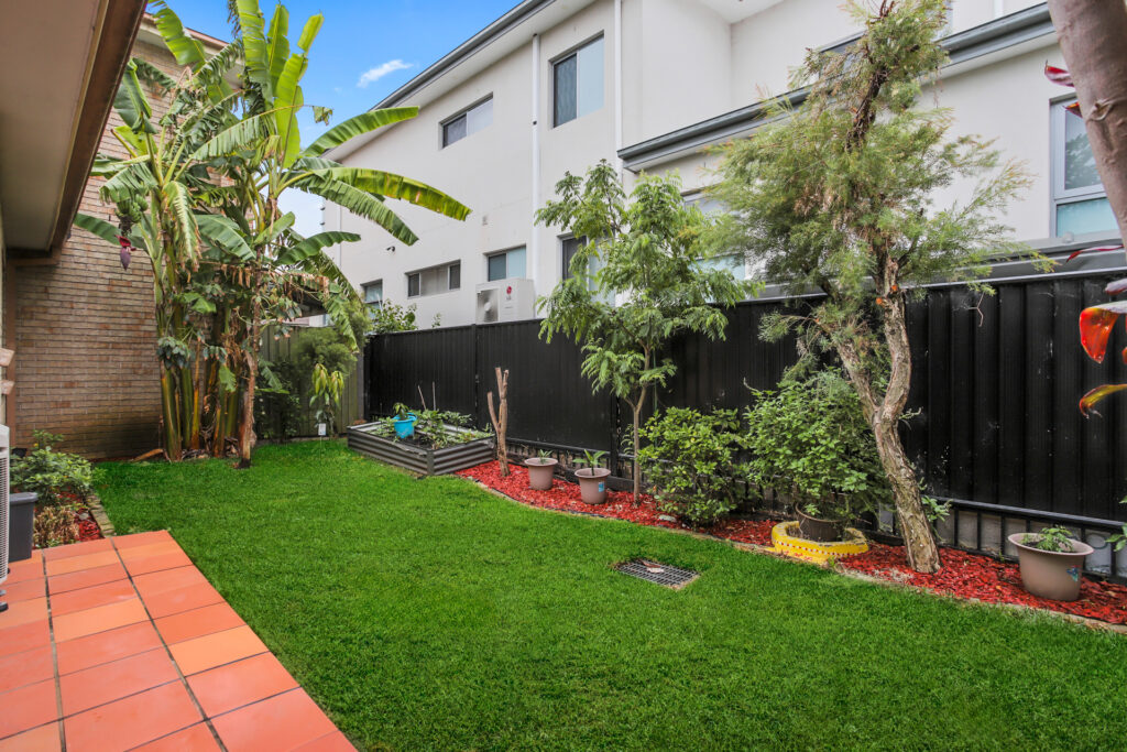 2A Rhonda Street, Pendle Hill NSW 2145 - photo 10