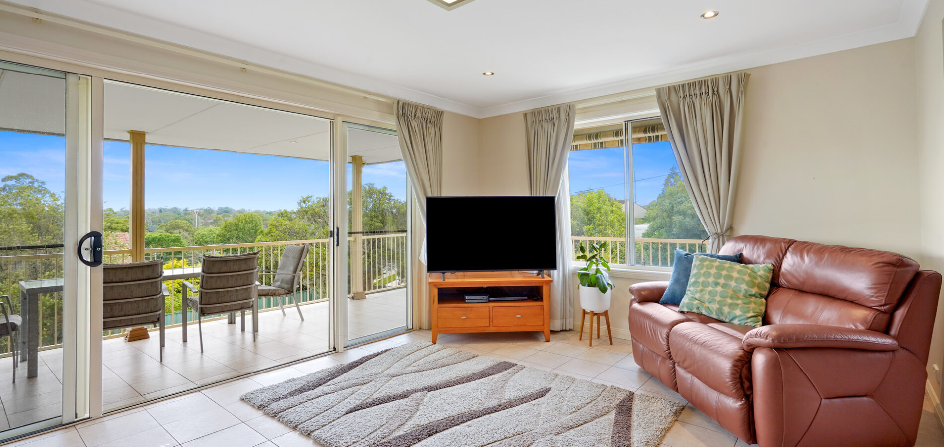 Sold - 31 Wildara Avenue - New Property in West Pennant Hills - Real Estate by Mark Vinogradov
