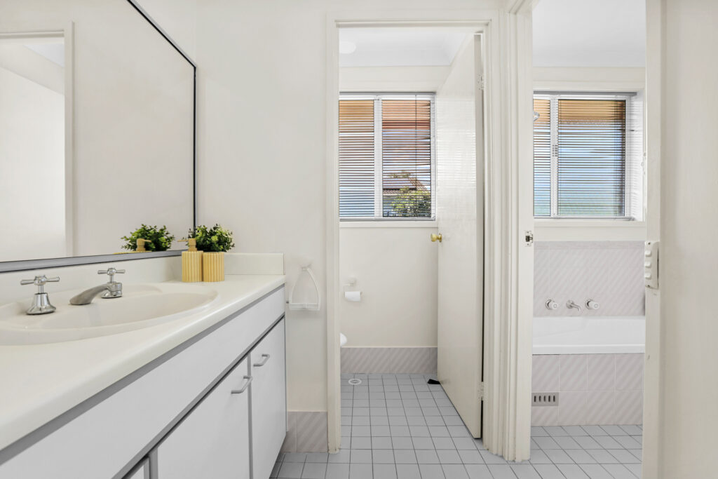 Sold - 2 Coolock Crescent - New Property in Baulkham Hills - Real Estate by Stephen Lord