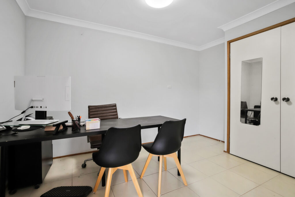 22 Broad Street, Prospect NSW 2148 - photo 11