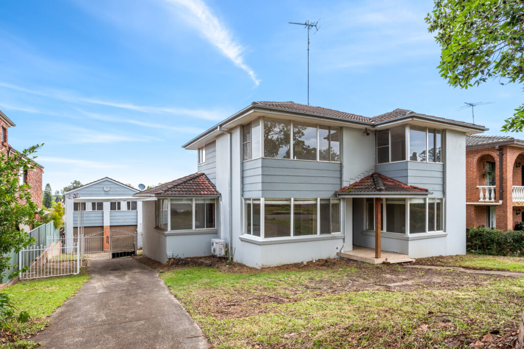 Sold - 35 Deptford Avenue - New Property in Kings Langley - Real Estate by Kim McChlery