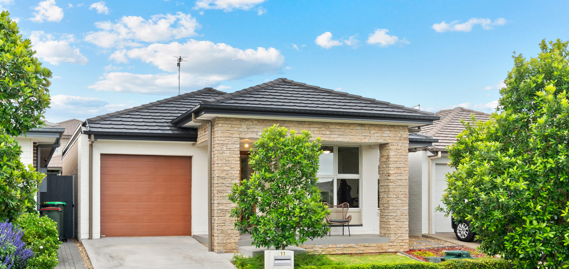 11 Cavalo Way, Gables