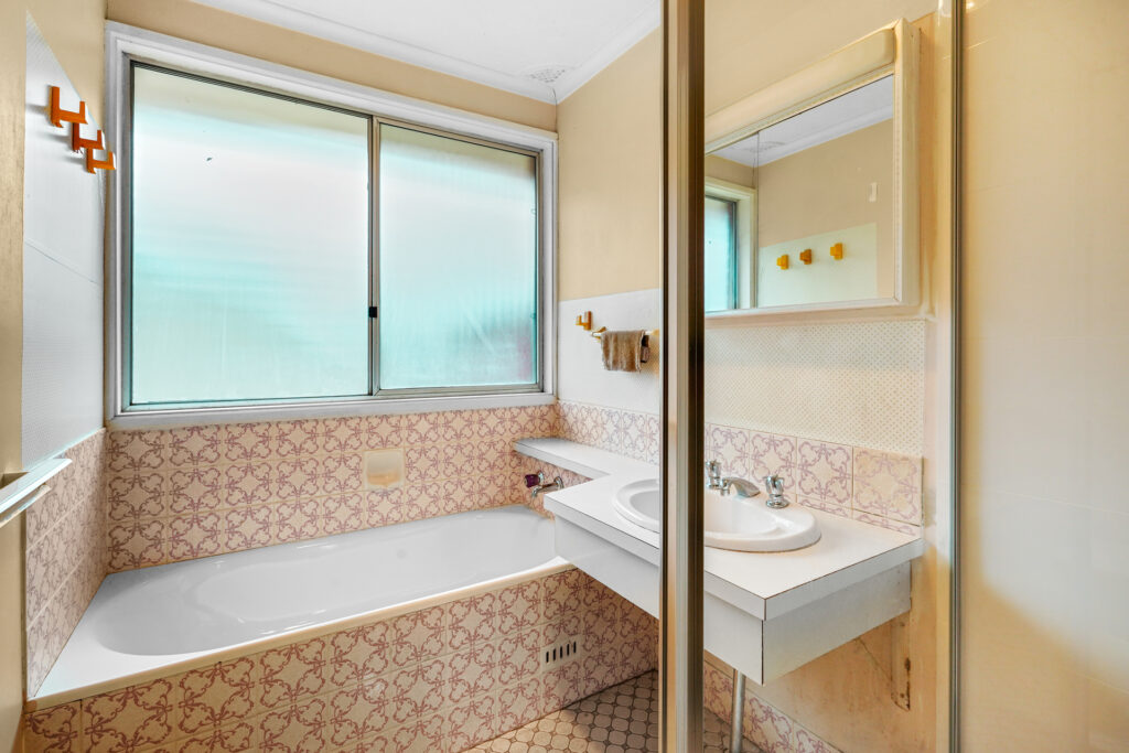 Sold - 1 Truk Place - New Property in Kings Park - Real Estate by Cindy Luu
