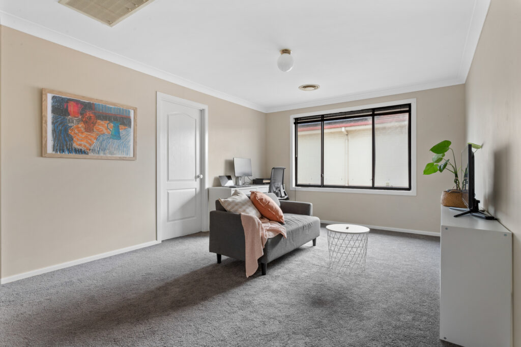 Sold - 21 Laurina Way - New Property in Glenwood - Real Estate by Sam Dalgliesh