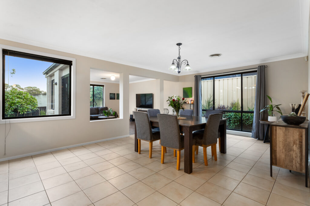 Sold - 21 Laurina Way - New Property in Glenwood - Real Estate by Sam Dalgliesh