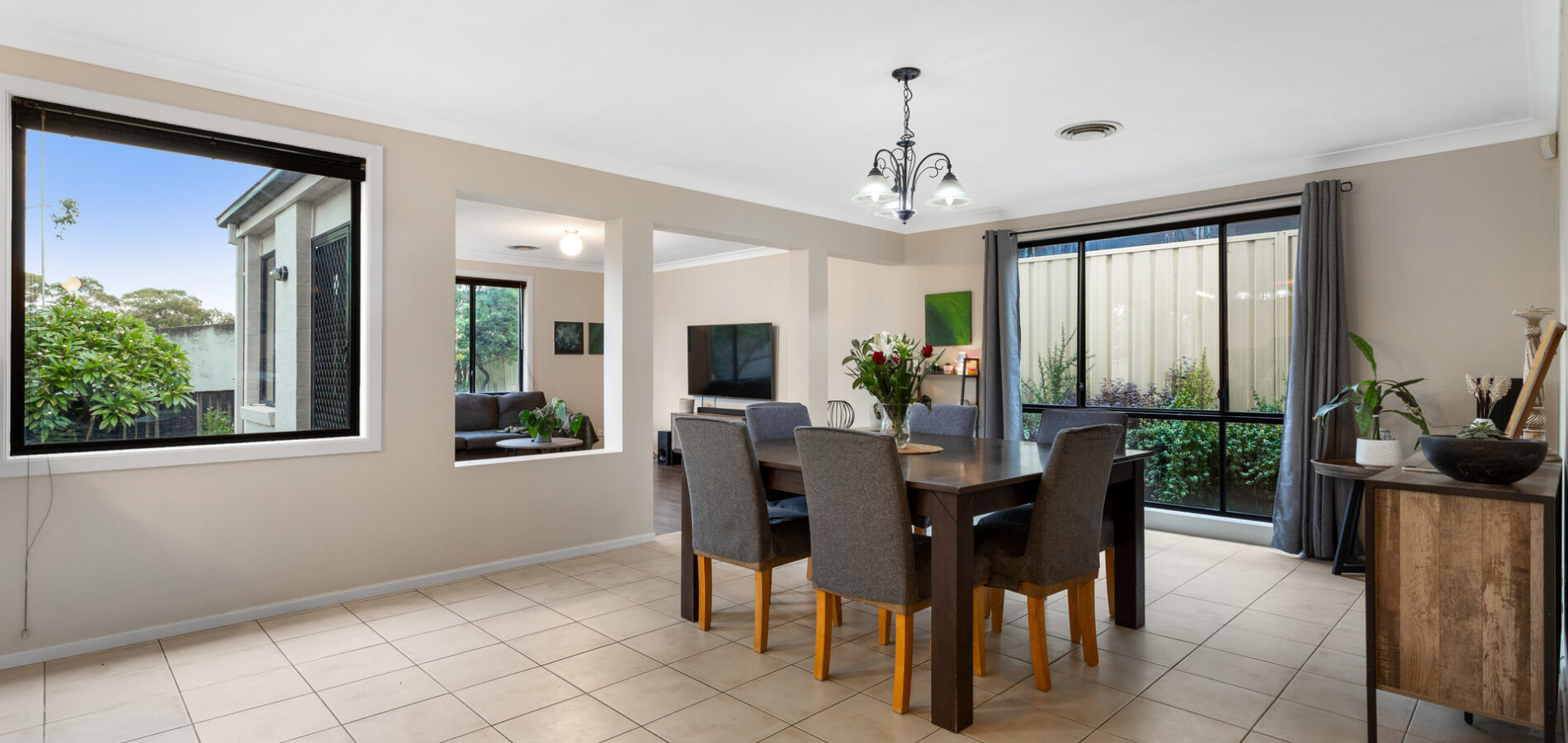 Sold - 21 Laurina Way - New Property in Glenwood - Real Estate by Sam Dalgliesh