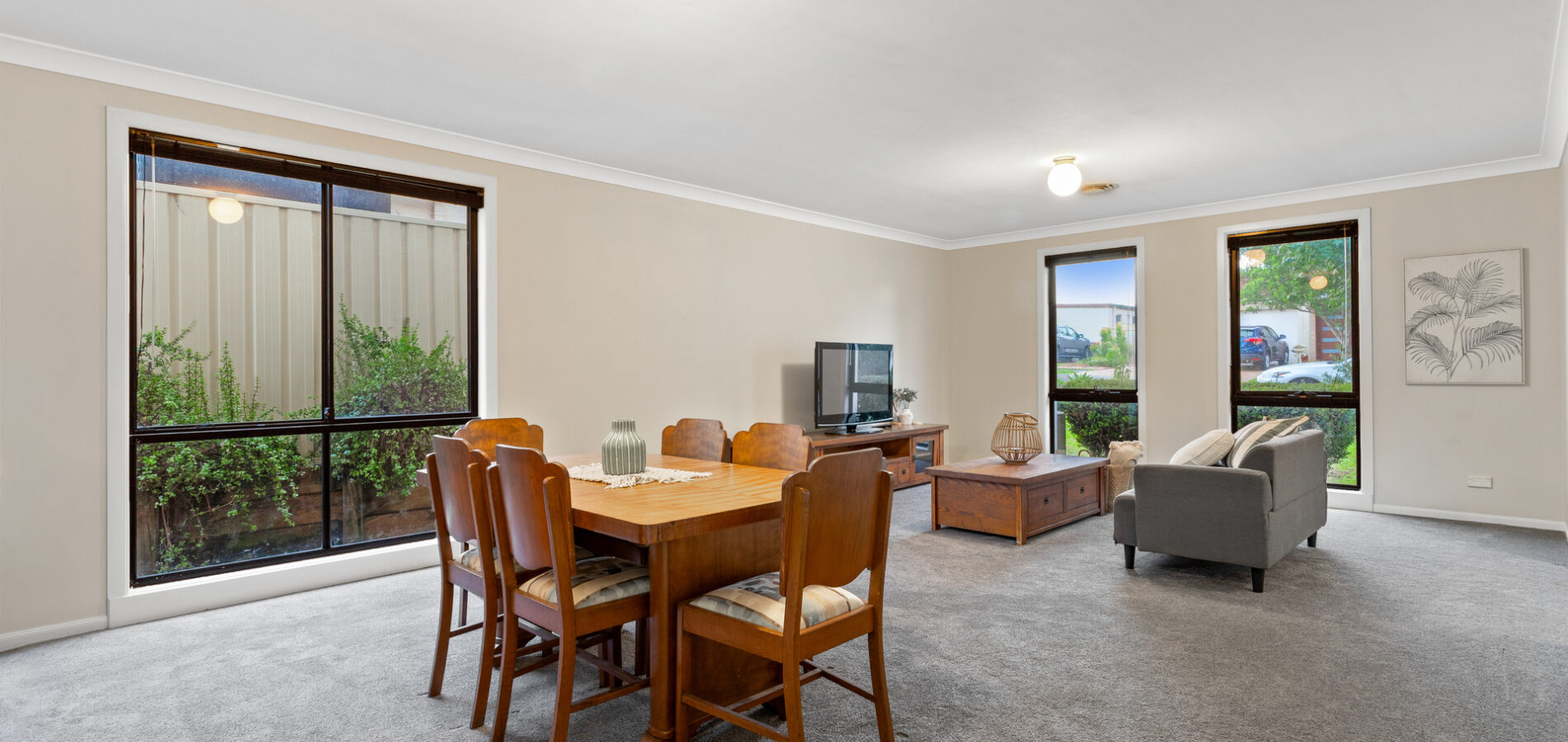 Sold - 21 Laurina Way - New Property in Glenwood - Real Estate by Sam Dalgliesh