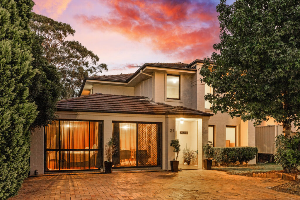 Sold - 21 Laurina Way - New Property in Glenwood - Real Estate by Sam Dalgliesh