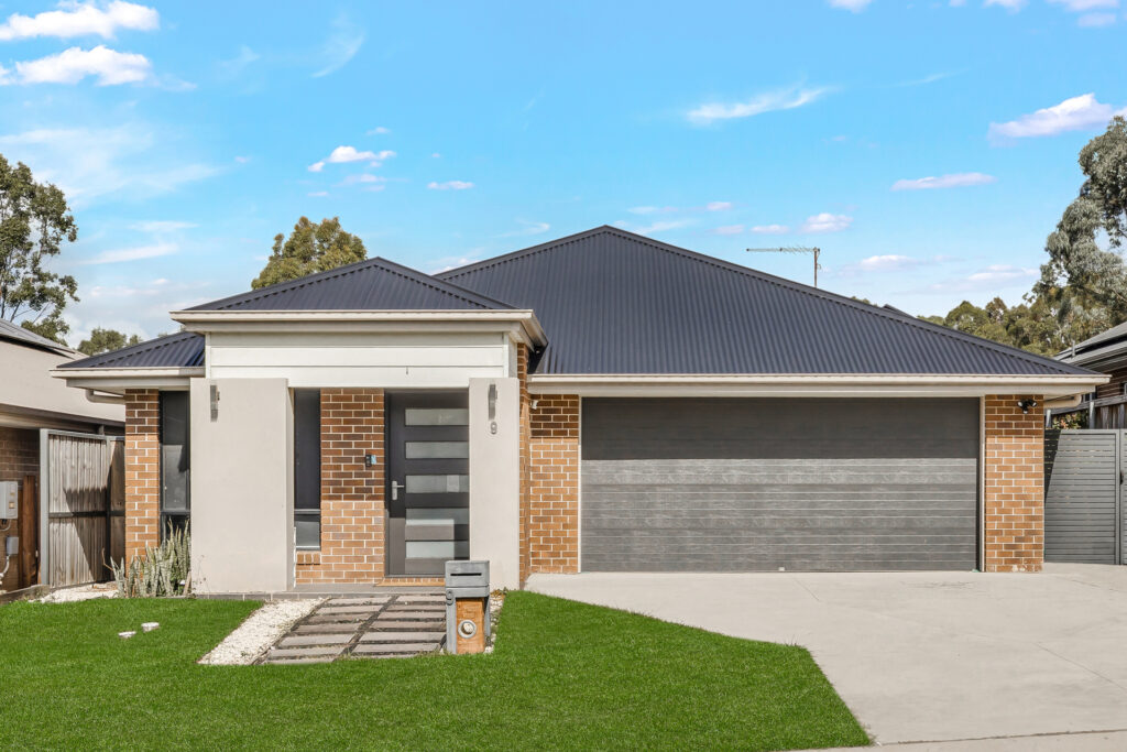 Sold - 9 Coronato Parade - New Property in Colebee - Real Estate by  