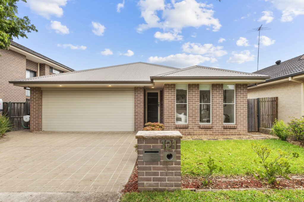 Sold - 121 The Ponds Boulevard - New Property in The Ponds - Real Estate by Ruma Mundi