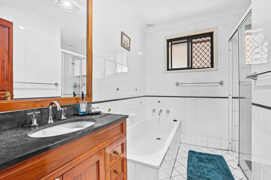 Sold - 4 Smallwood Road - New Property in McGraths Hill - Real Estate by Greg Vincent