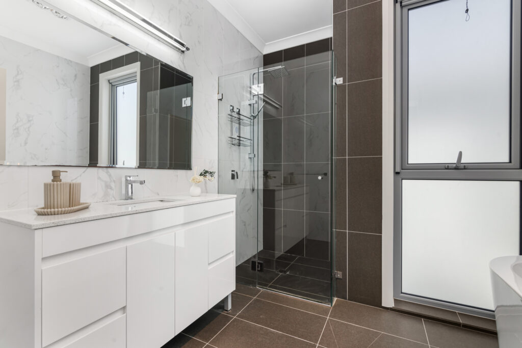 Sold - 2a Dobson Crescent - New Property in Dundas Valley - Real Estate by Stephen Mina