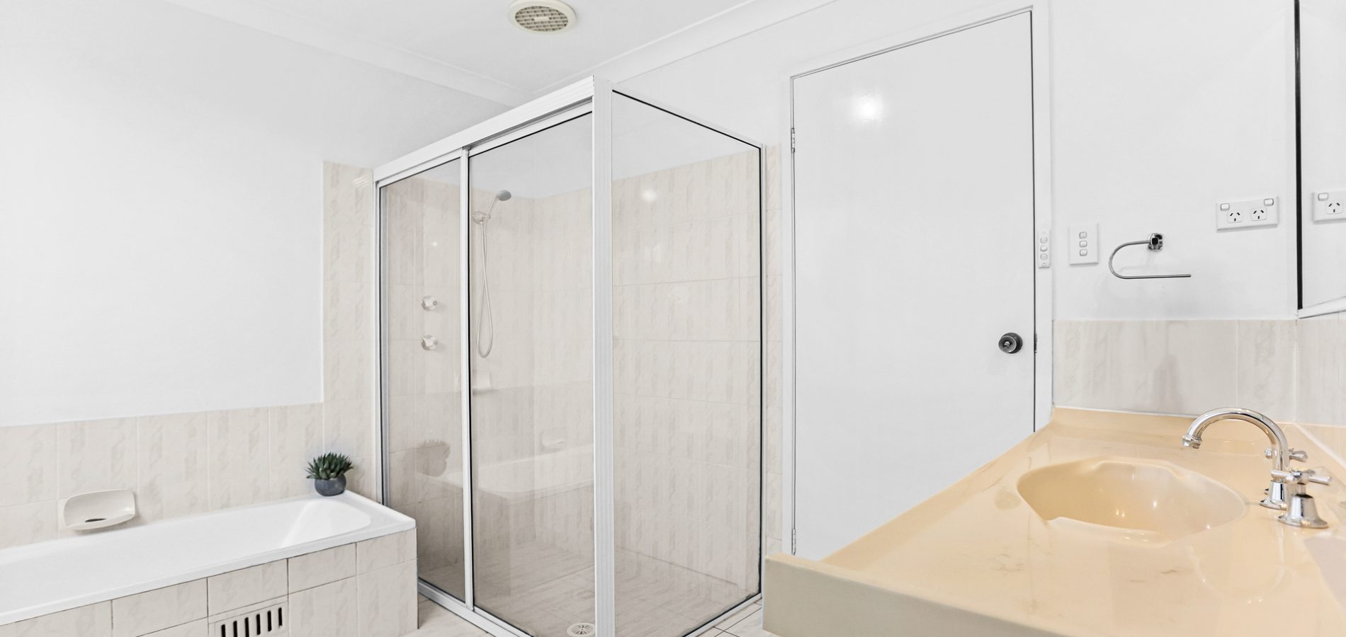 Sold - 18 Wetherill Crescent - New Property in Bligh Park - Real Estate by Greg Vincent