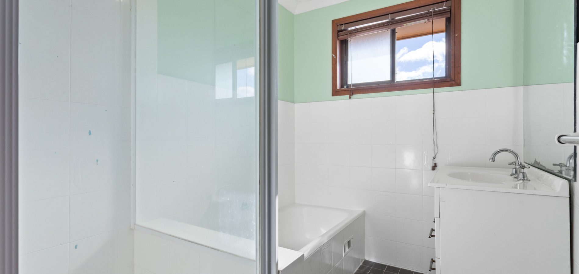 Sold - 17 James Cook Drive - New Property in Kings Langley - Real Estate by Peter Sutherland
