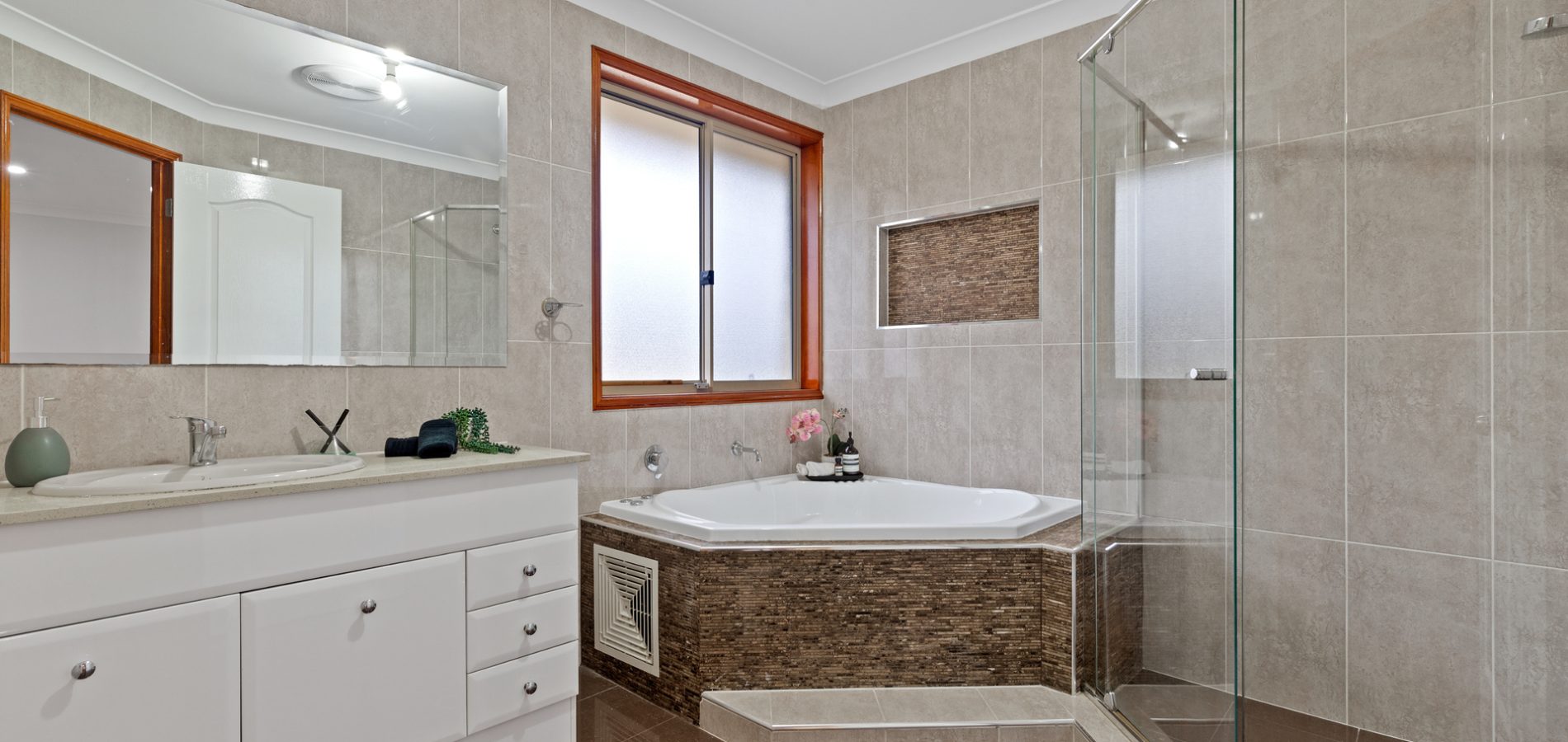 Sold - 20 Gilba Road - New Property in Pendle Hill - Real Estate by Amit Nayak