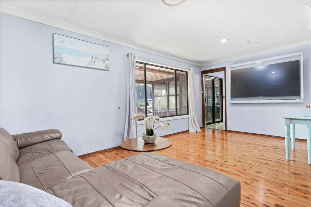 Sold - 33 Hutchins Crescent - New Property in Kings Langley - Real Estate by Kim McChlery