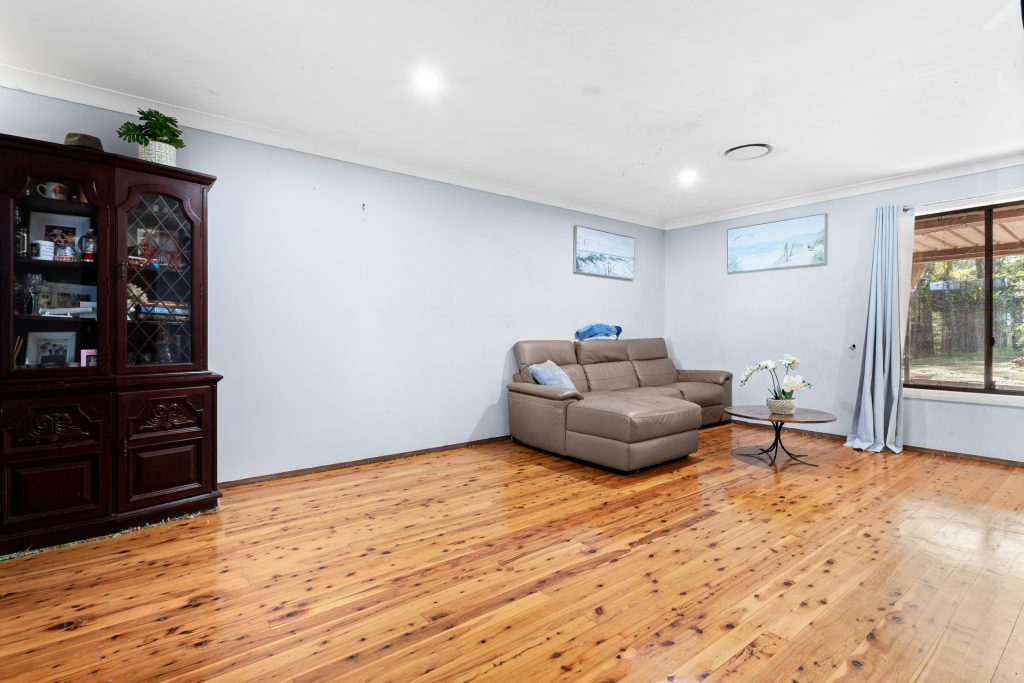 Sold - 33 Hutchins Crescent - New Property in Kings Langley - Real Estate by Kim McChlery