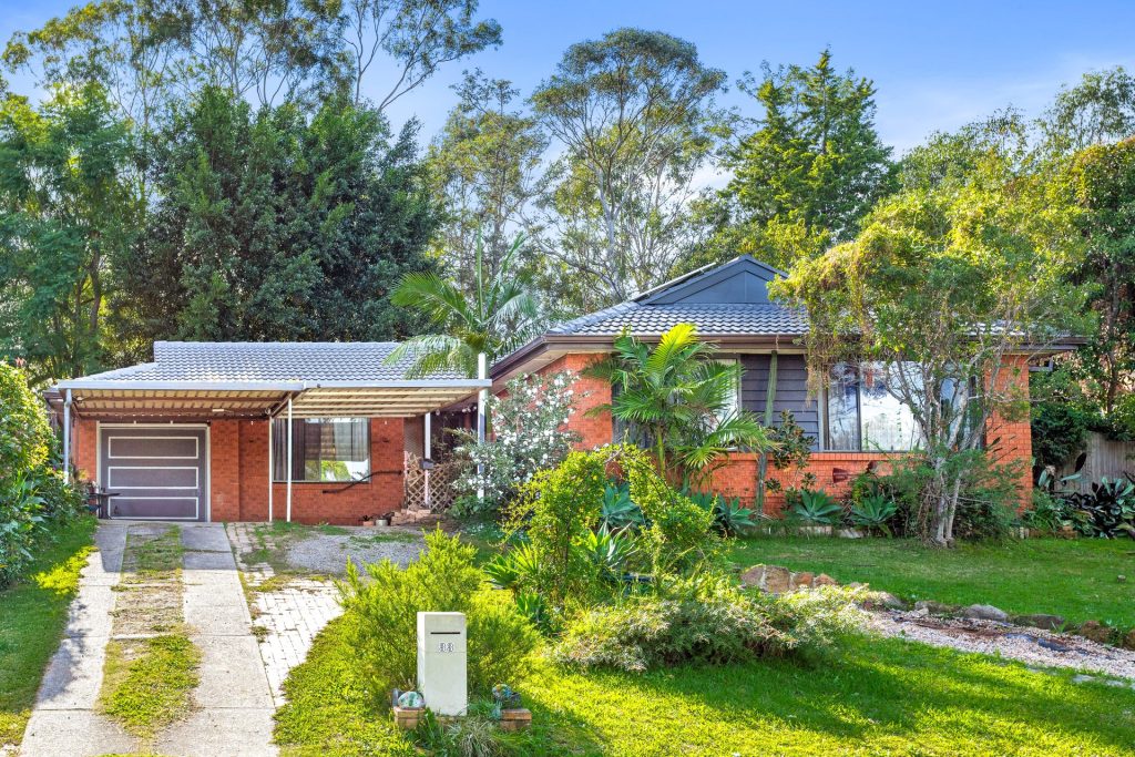Sold - 33 Hutchins Crescent - New Property in Kings Langley - Real Estate by Kim McChlery