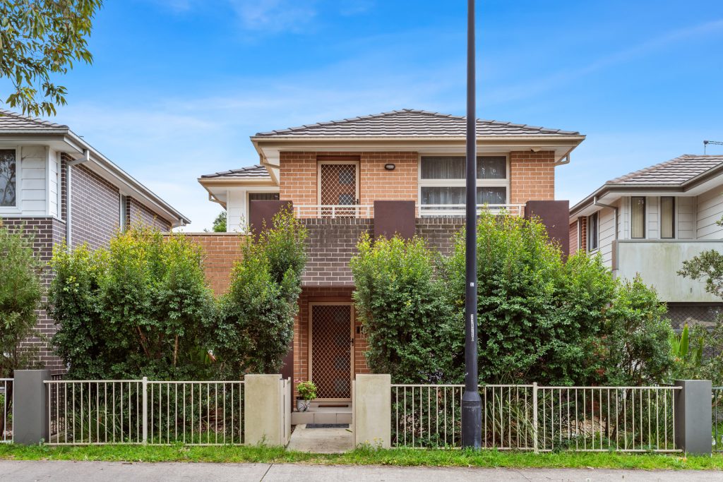Sold - 18 Hollows Parade - New Property in Ropes Crossing - Real Estate by Peter Sutherland