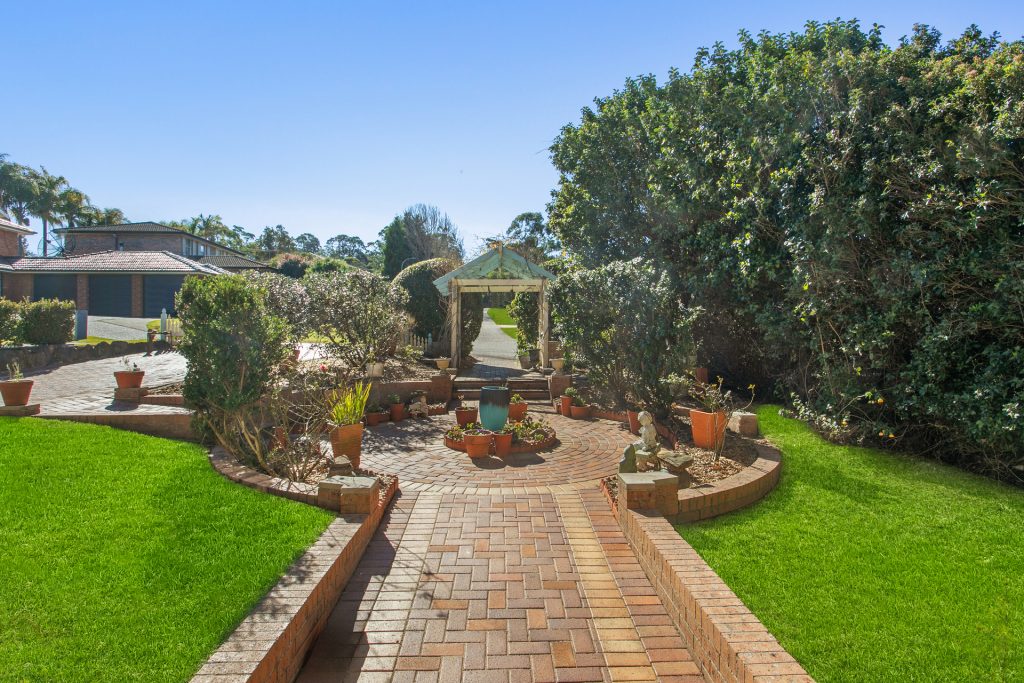 Sold - 11 Illyarie Place - New Property in Castle Hill - Real Estate by David Choy