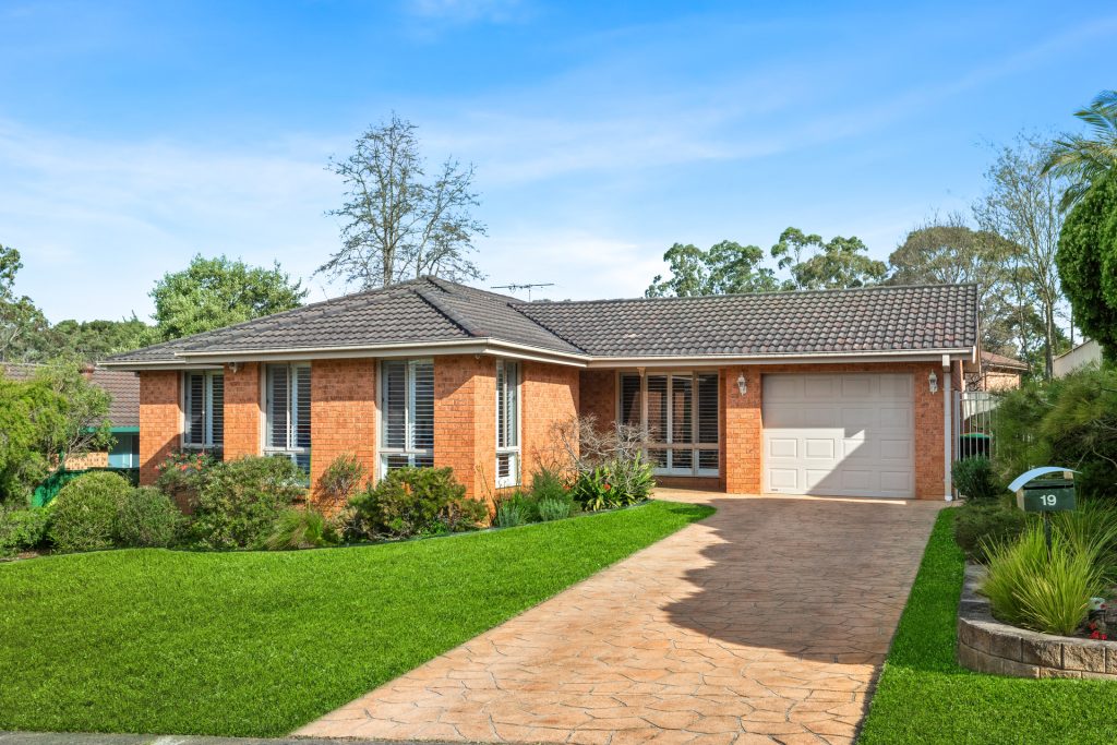 Sold - 19 Sparman Crescent - New Property in Kings Langley - Real Estate by Kim McChlery