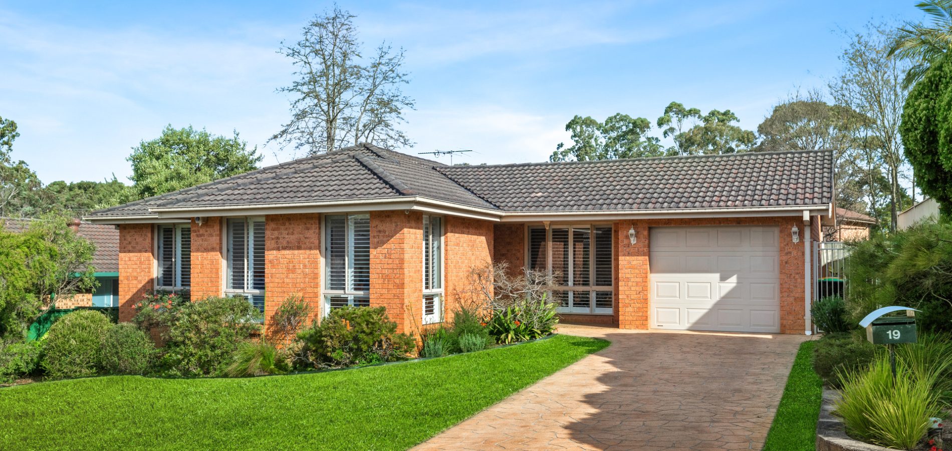 Sold - 19 Sparman Crescent - New Property in Kings Langley - Real Estate by Kim McChlery