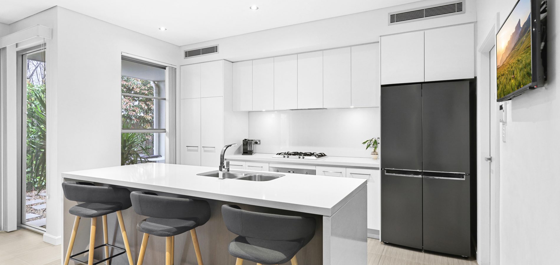 Sold - 6 Lakeside Crescent - New Property in Norwest - Real Estate by Maree McCrorie